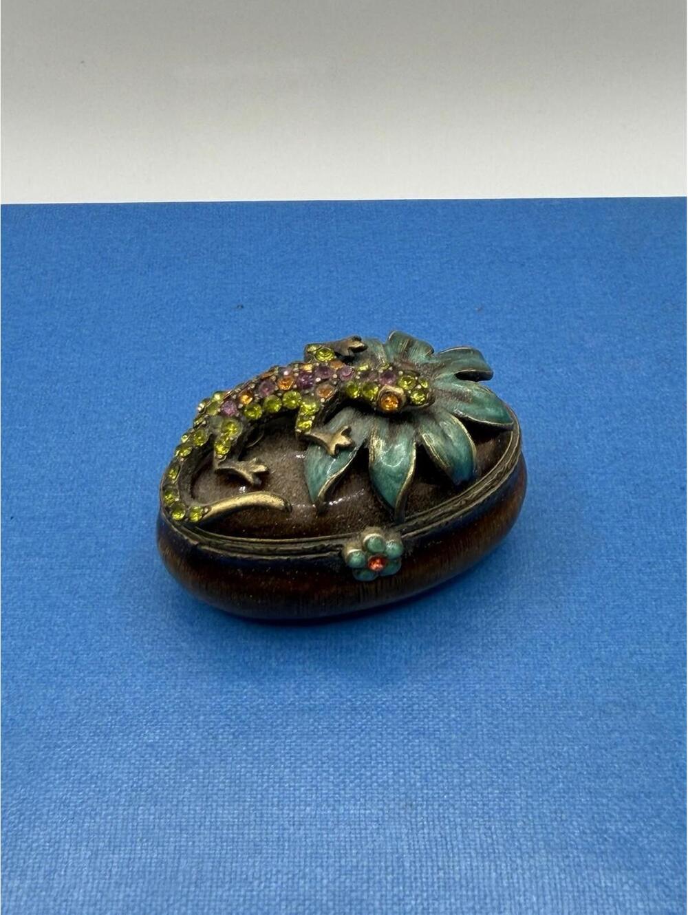 Jay Strongwater Enable Trinket Box with Salamander and Crystals